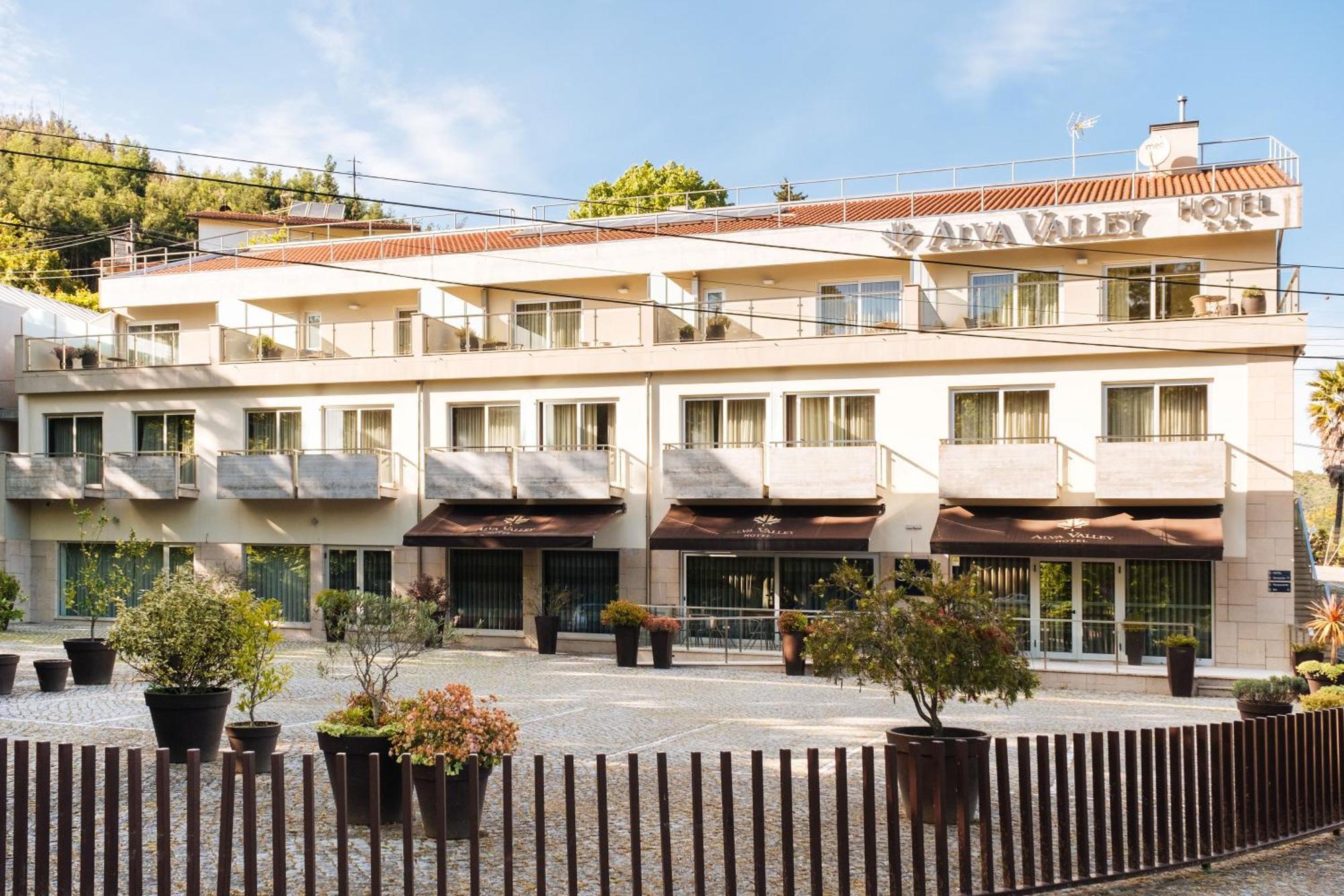 Alva Valley Hotel Oliveira do Hospital Bagian luar foto